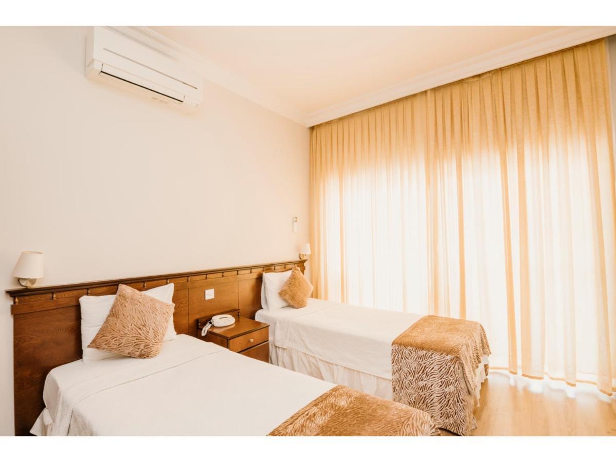 Sammy'S Hotel Кіренія Екстер'єр фото