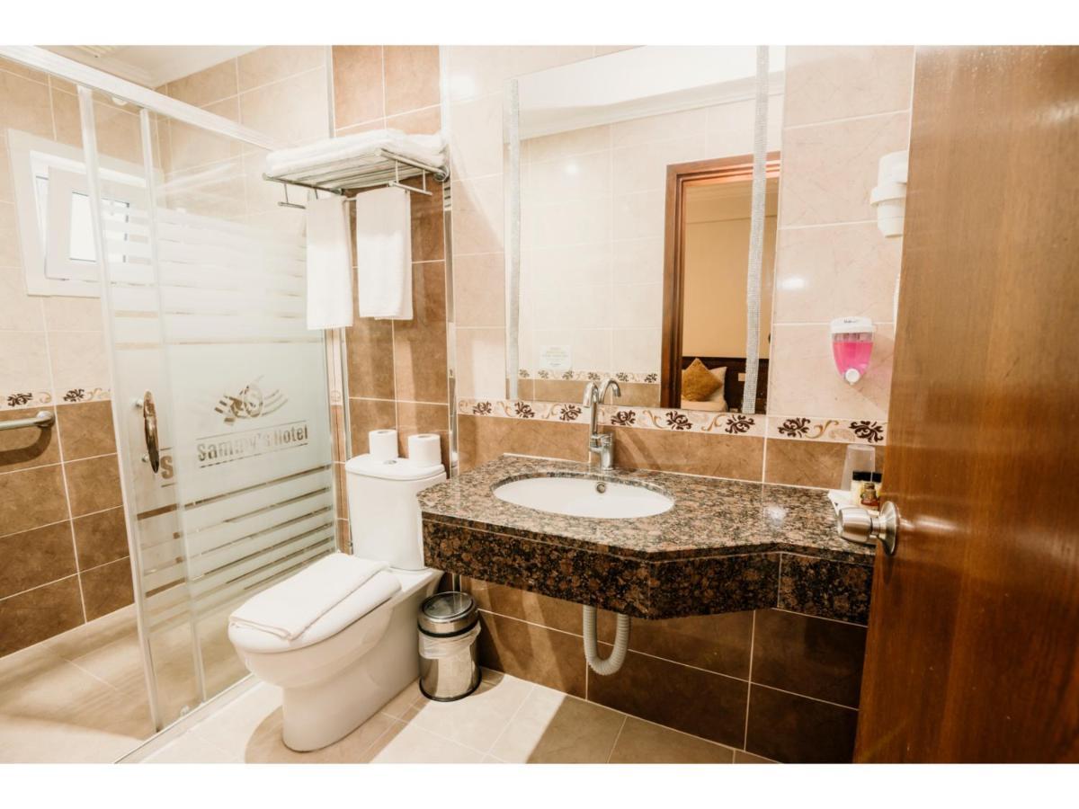 Sammy'S Hotel Кіренія Екстер'єр фото