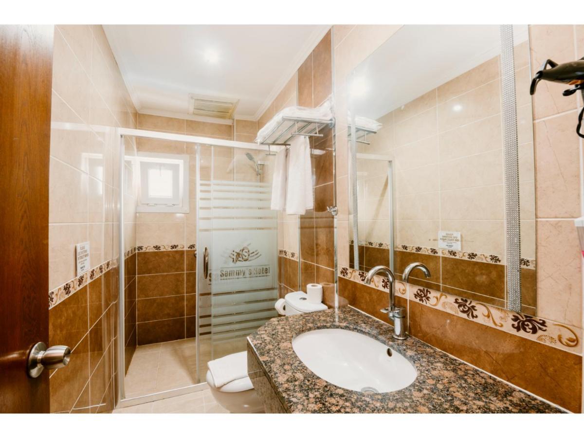 Sammy'S Hotel Кіренія Екстер'єр фото